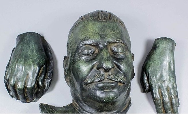 Stalin'in ‘ölüm maskesine’ 17 bin 200 dolar... 