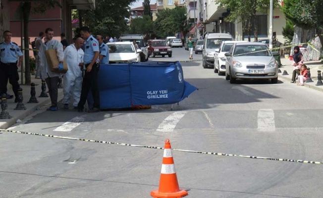 Dehşet: Ayaklarını bağlayıp 4. kattan attılar