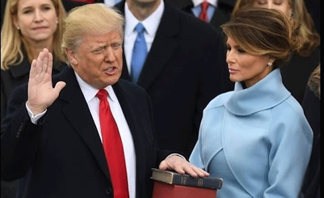 'Trump'a kalsa yemin töreninde kendi kitabına el basacaktı'