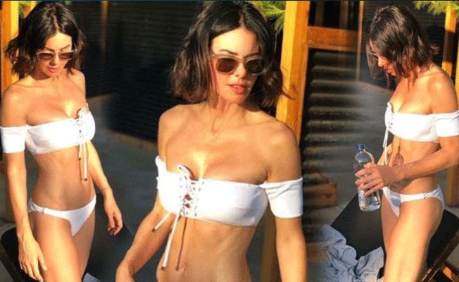 Defne Samyeli'nin bikinili pozları sosyal medyayı salladı