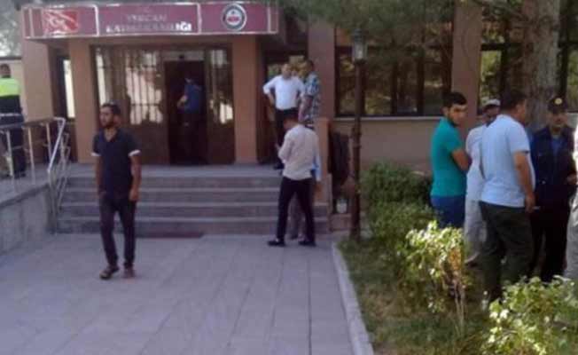 Müftülük toplantısında dehşet saçtı! Ölü ve yaralılar var