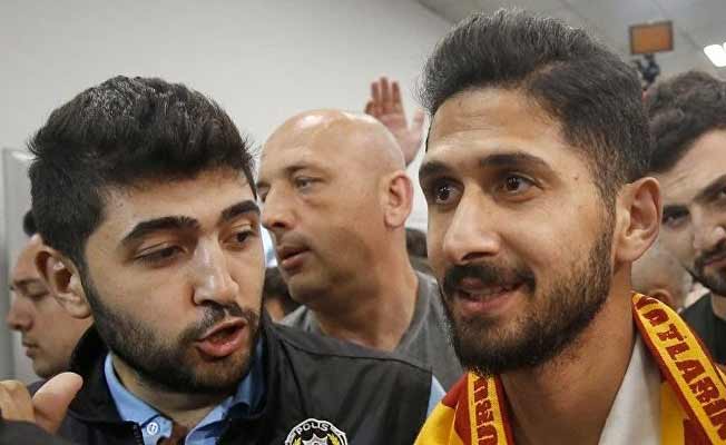 Emre Akbaba, Galatasaray için İstanbul'da