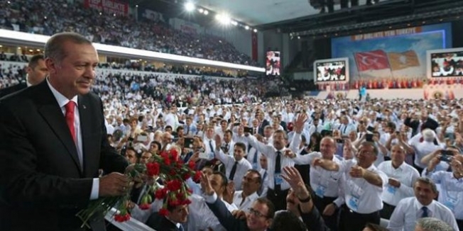 Tarihinin en kısa AKP kongresinden flaş detay: Kılıçdaroğlu’na tek kelime yok