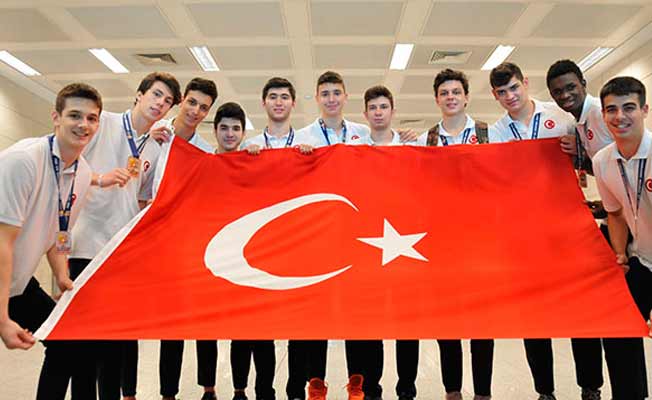 Milliler bronz madalya ile Türkiye'ye döndü
