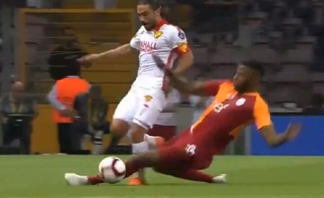 Galatasaray Göztepe maçında Ryan Donk’un Halil Akbunar’a faulü tartışma yarattı!