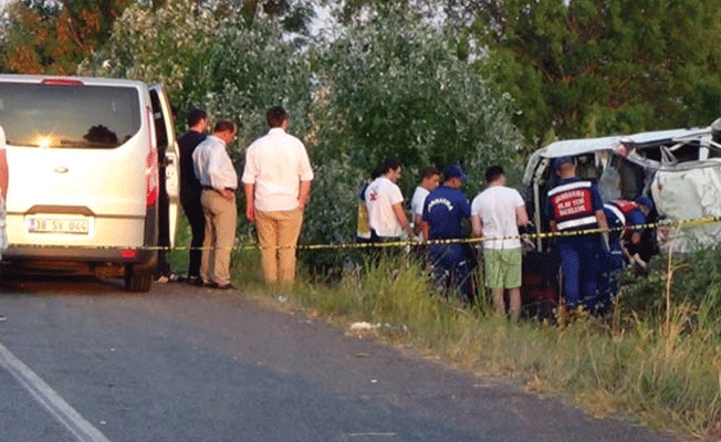 Silivri’de araç takla attı: 1 ölü, 2 yaralı
