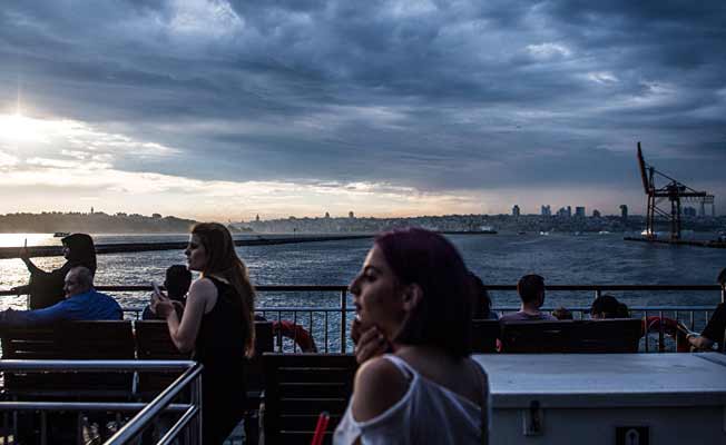 'Türk Lirası'ndaki krizi İstanbul'un siluetinde görmek mümkün'
