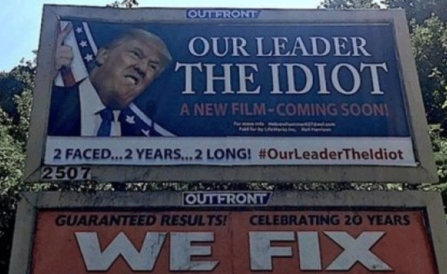Yol kenarındaki Trump afişi dikkatleri üstüne çekti