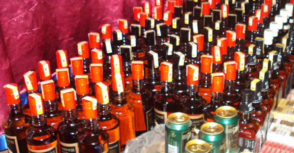 Amasya'da 285 litre kaçak içkiye el konuldu