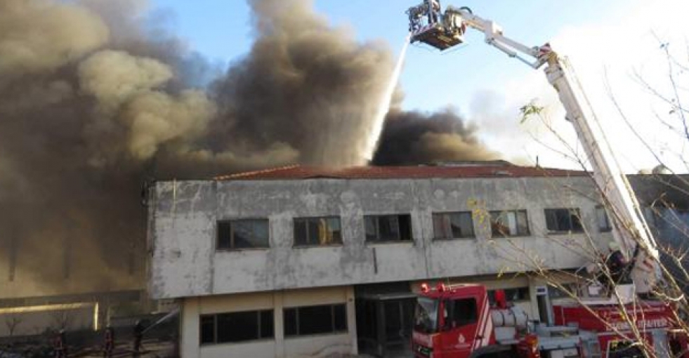 Tuzla'da fabrika yangını