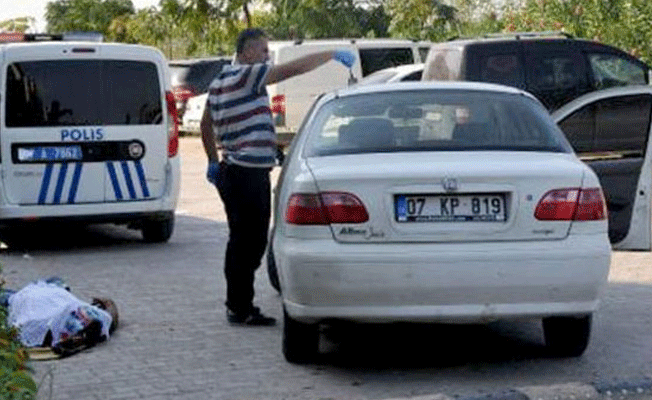 Kazak turizmci otomobilde ölü bulundu