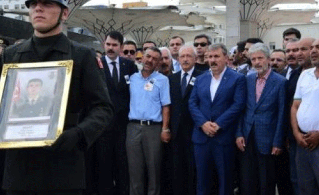 CHP lideri Kılıçdaroğlu, şehit cenaze törenine katıldı