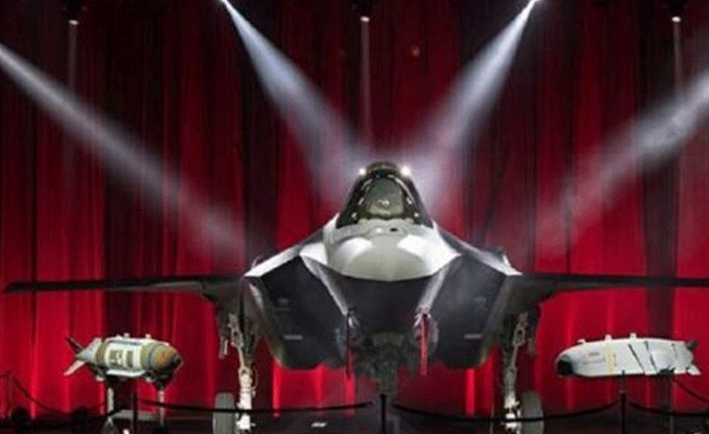 Türk pilotlar, F-35 ile ilk uçuşunu gerçekleştirdi