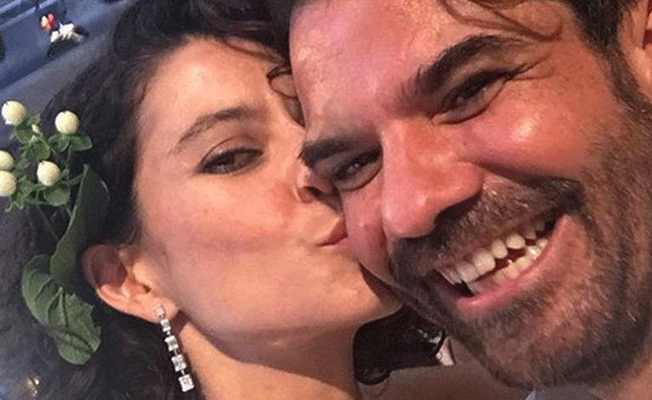 Beren Saat düğünde aşka geldi