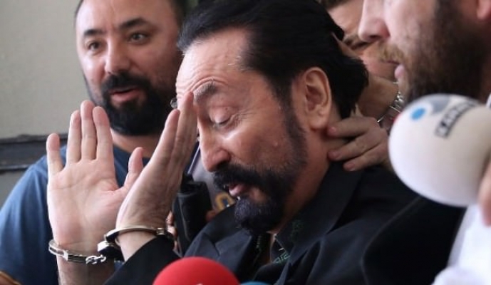 Adnan Oktar’ın ağabeyi konuştu; ‘Kardeşime göre, harp, deprem olabilir'