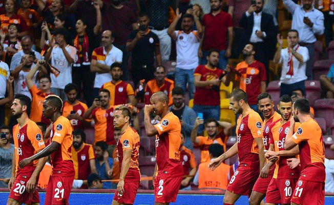 Galatasaray bazı yıldızlarını Şampiyonlar Ligi kadrosuna dahil edemeyebilir