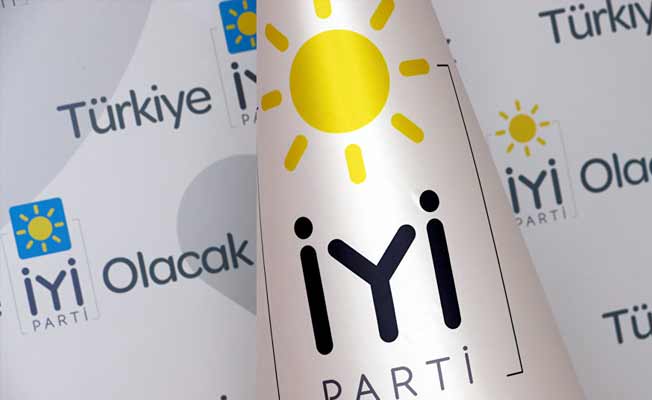 İYİ Parti'de isyan: İstifa etmiyoruz