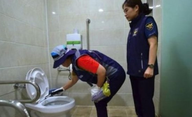 Umumi tuvaletlerde her gün gizli kamera aranacak