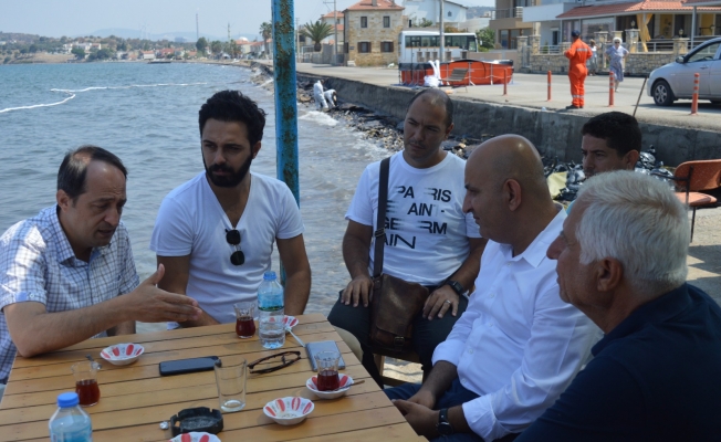 CHP'li Polat: Şov yapmayın, Foça'daki felaketle ilgilenin