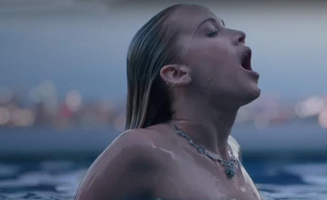 Jennifer Lawrence yeni parfüm reklamıyla çok konuşulacak