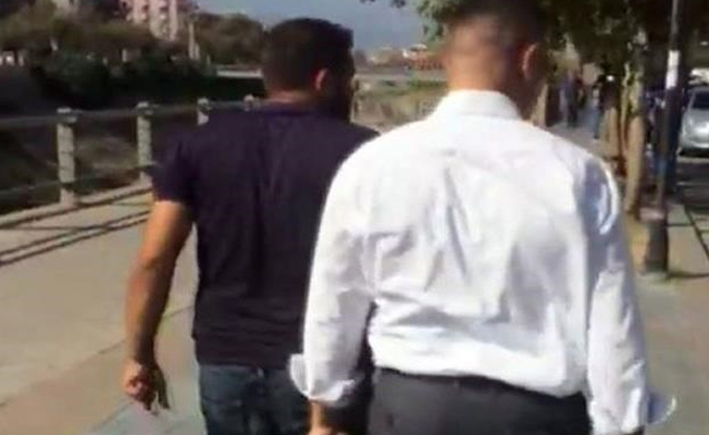 Dilencilik yaparken yakalandı! Zabıtaları görünce bacakları tutmaya başladı...