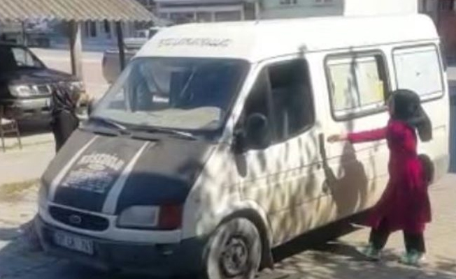 İcra yoluyla çocuklarını görmek isteyen anne dehşet saçtı