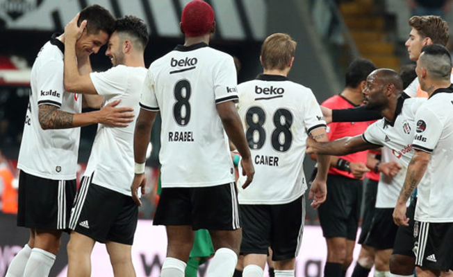 Fenerbahçe ve Galatasaray Beşiktaşlı Ryan Babel'in peşinde