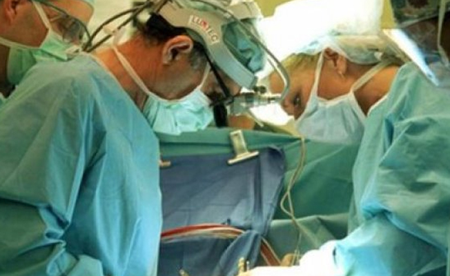 Et yiyen bakteri yüzünden cinsel organını kaybetti