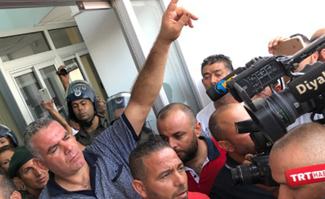 Zamları protesto eden üreticiler Tarım Bakanlığı'nı bastı