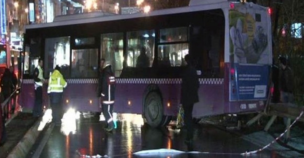 Kadıköy'de yolculara kaza şoku