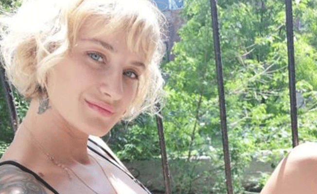Didem Soydan'dan yatak pozu