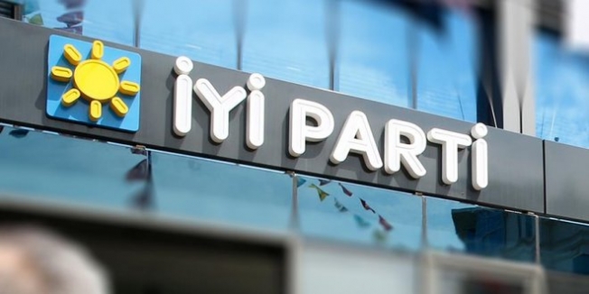 İYİ Parti'den istifa...O isim de gitti