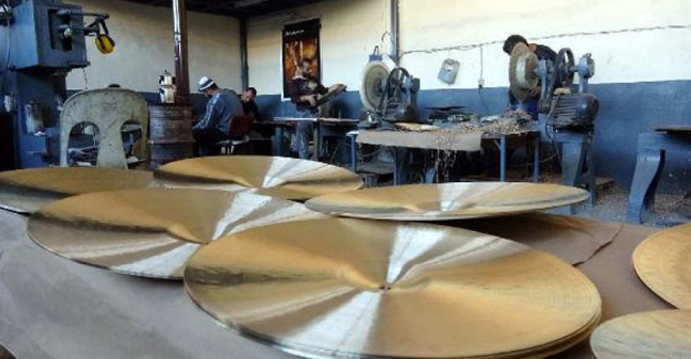 Ünlü müzik grupları Edirne'nin bateri zillerini kullanıyor