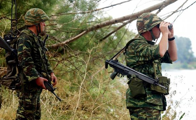 TSK açıkladı: Yunanistan'ın gözaltına aldığı iki Türk askeri iade edildi