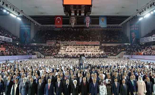Hürriyet Okur Temsilcisi: AKP'yi izleyen Hürriyet muhabirleri böyle bir tweet atsaydı nasıl karşılanırdı?
