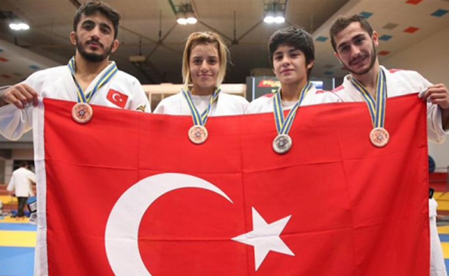 Genç millilerden judoda 1 gümüş, 3 bronz