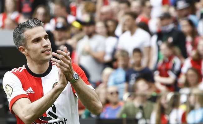 Robin van Persie ağustos ayına damga vurdu!