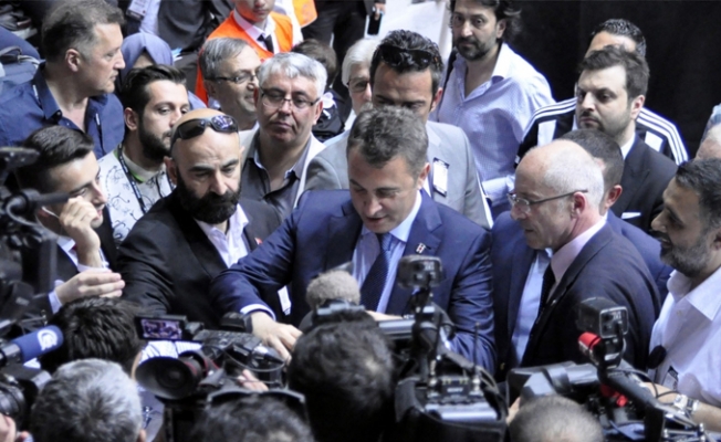 Beşiktaş başkanını seçiyor...