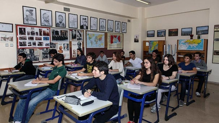 Liseler için yeni yaş düzenlemesi