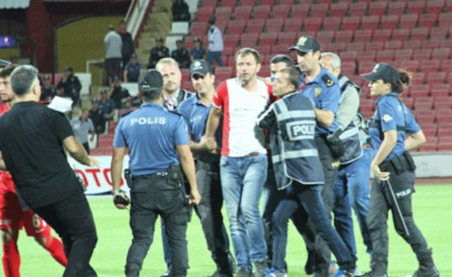 Hakeme saldıran taraftar serbest bırakıldı