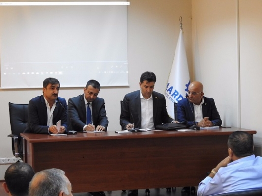 CHP heyeti, Mardin'de krizden çıkış formülünü anlattı