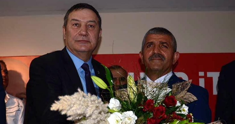İzmir MHP'de devir teslim