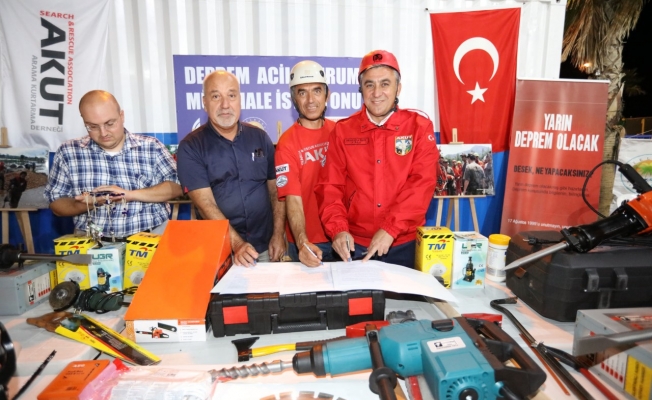 Güzelbahçe’ye deprem konteyneri