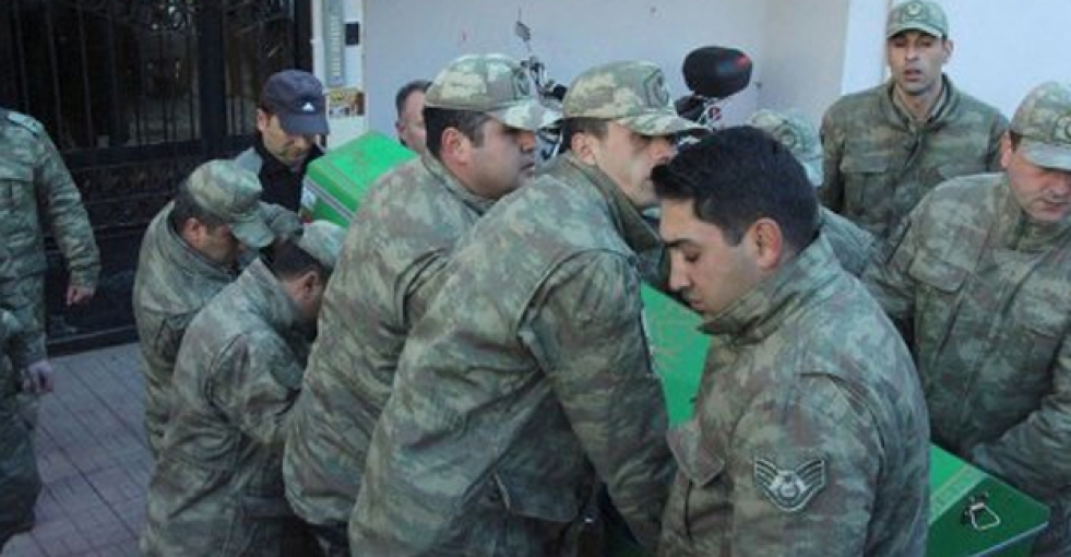Astsubay intihar etti