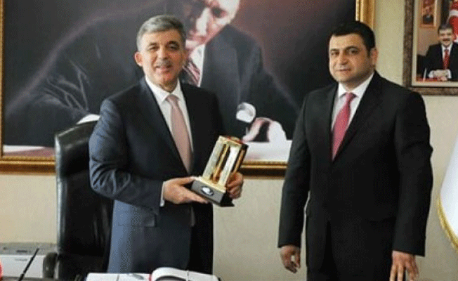 Abdullah Gül'e yakın eski rektöre FETÖ hapsi şoku