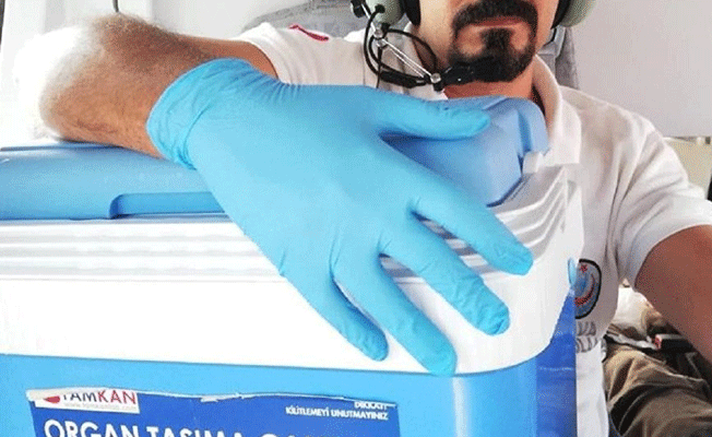 Makinede kopan eli ambulans helikopter ile yetiştirdiler