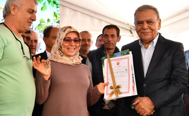 Uzundere’de anahtarlar teslim edildi