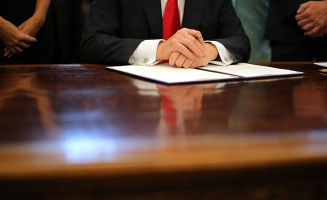 Trump bütçeyi onayladı