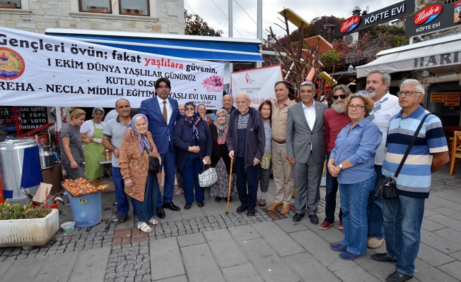 Foça'da 1 Ekim Dünya Yaşlılar Günü Kutlanıyor