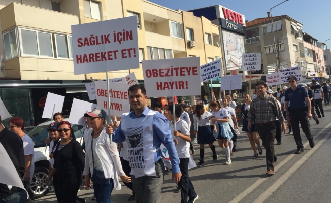 İzmir'de ADD sağlık için yürüdü..